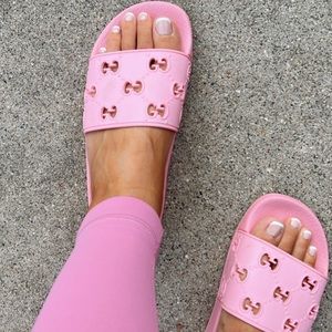 Gucci slides